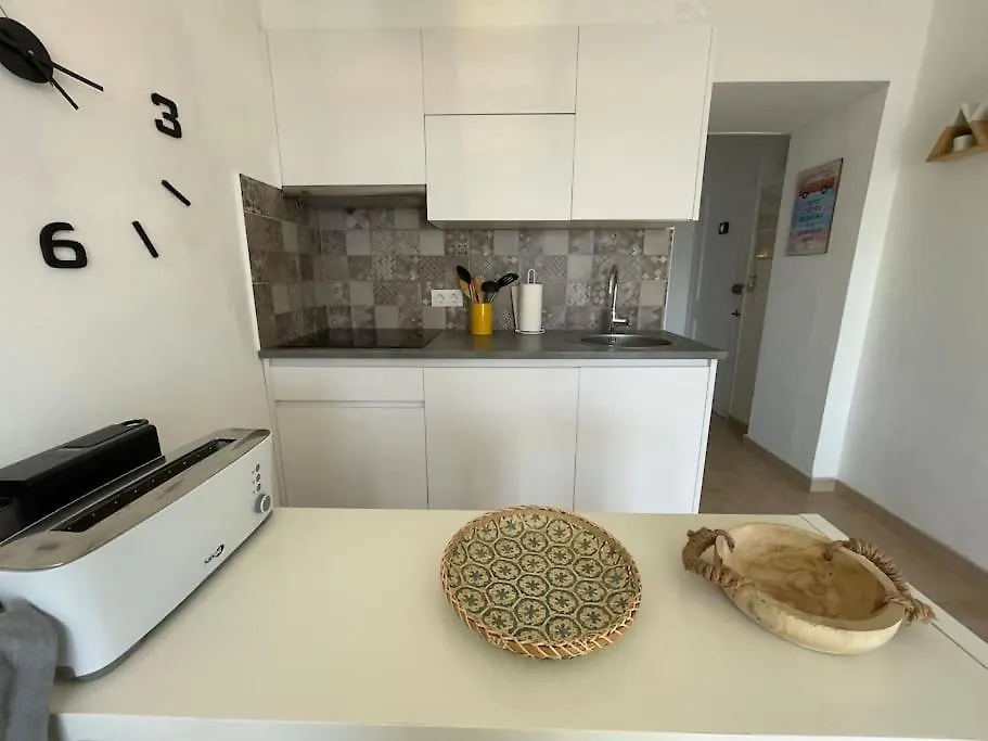 Algaiarens Apto Con Piscina Y Junto A La Playa Cala'N Blanes  0*, Cala'N Blanes (Menorca)
